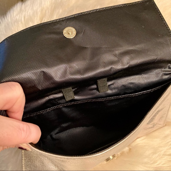NWOT Victoria’s Secret Angel Clutch - Picture 4 of 5